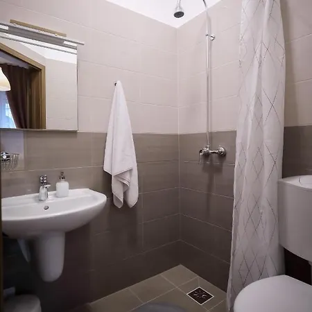 Guest house East Station Comfort